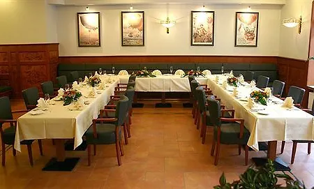 آڤيون فندق 3*