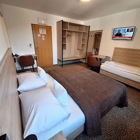 آڤيون 3* براغ