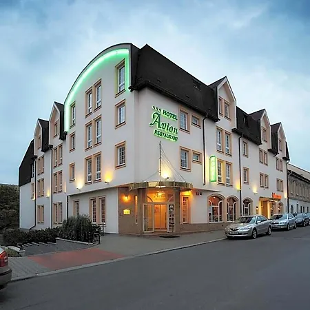 Avion Hotel