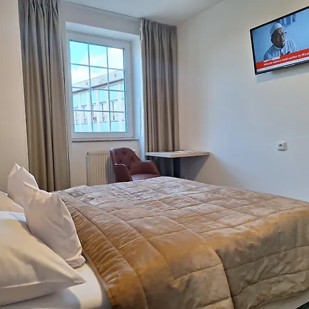 Avion Hotel 3*