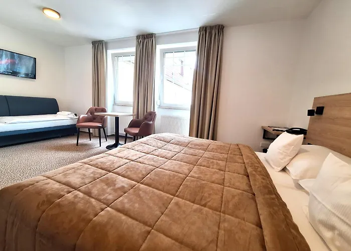 Hotel Avion
