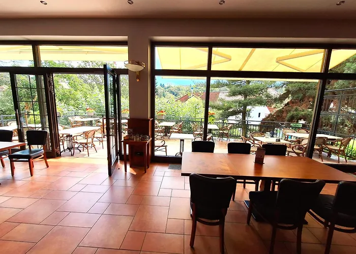 آڤيون فندق 3*