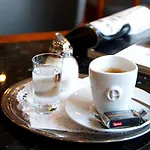 فندق آڤيون 3*