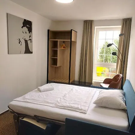 Avion Hotel 3*