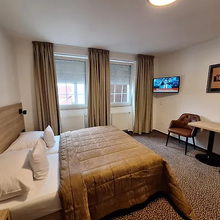 Avion Hotel 3*