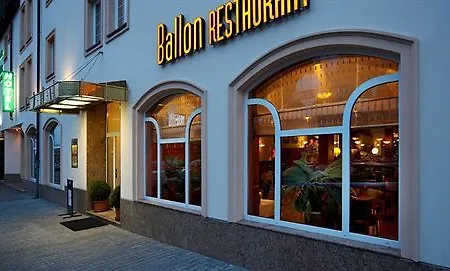 Avion Hotel