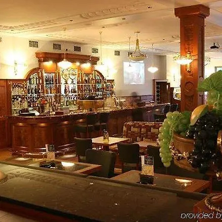 Avion Hotel 3*