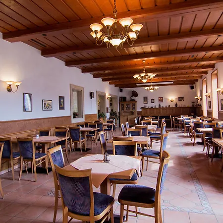 Hotel Avion