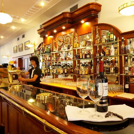 Avion Hotel 3*